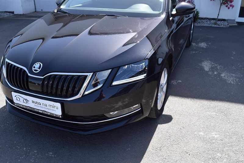 Škoda Octavia (2019) 1.5TSI 110kw AMBITION LED APP - fotka 2 z 49