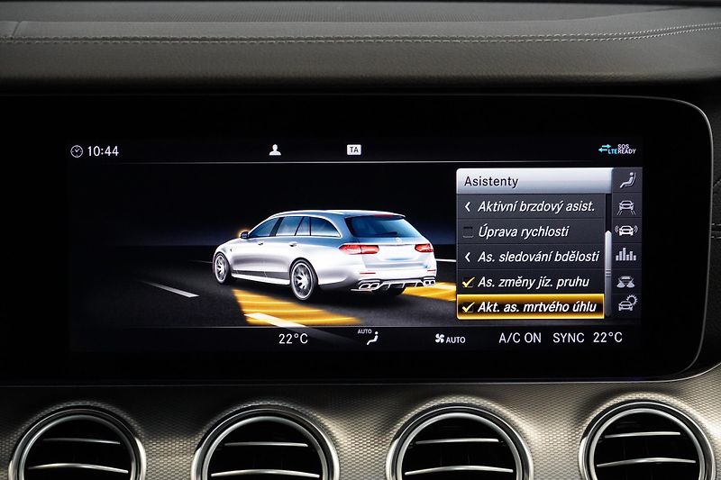 Mercedes-Benz Třídy E 63 AMG,4m,Klima.sed,ACC,Pano - fotka 39 z 43