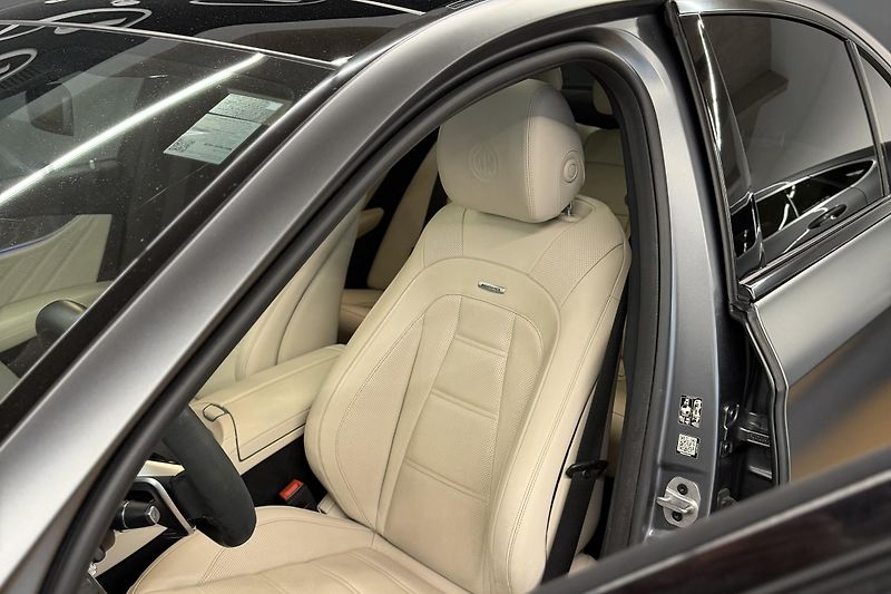 Mercedes-Benz Třídy E (2021) E 63s AMG 4Matic+ V8 Biturbo - fotka 17 z 124