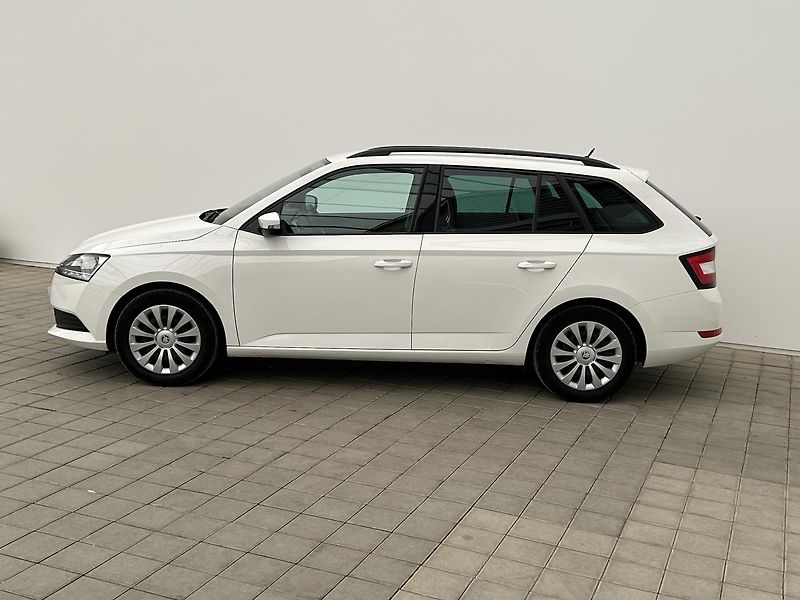 Škoda Fabia 1.0 TSI Active Plus - fotka 3 z 23