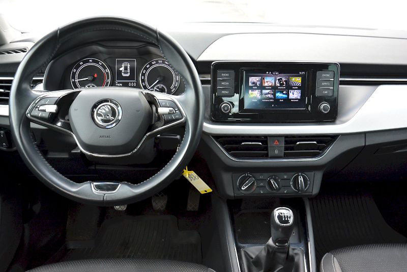 Škoda Kamiq (2022) 1.0 TSI 81 kW Ambition PLUS - fotka 5 z 23