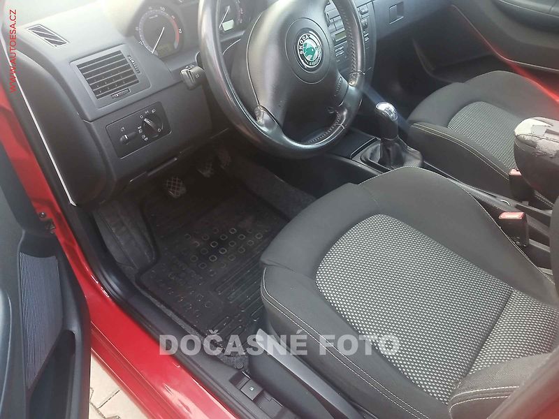 Škoda Fabia (2007) 1.4i 16V, xenon, AC - fotka 3 z 3