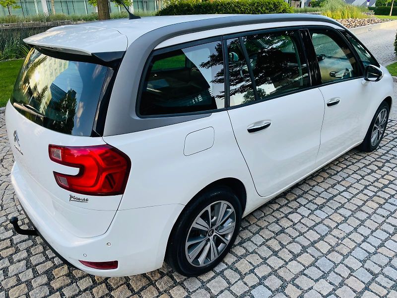 Citroën Grand C4 Picasso 2.0HDi MANUÁL KAMERA TAŽNÉ - fotka 11 z 48
