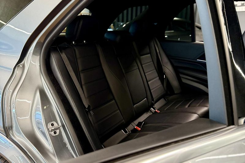 Mercedes-Benz GLE (2021) GLE 300d 4Matic AMG Line - fotka 31 z 94