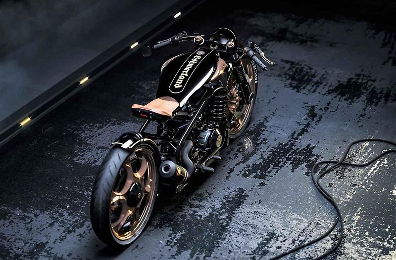Z výstavy motorka zamíří do homologační zkušebny