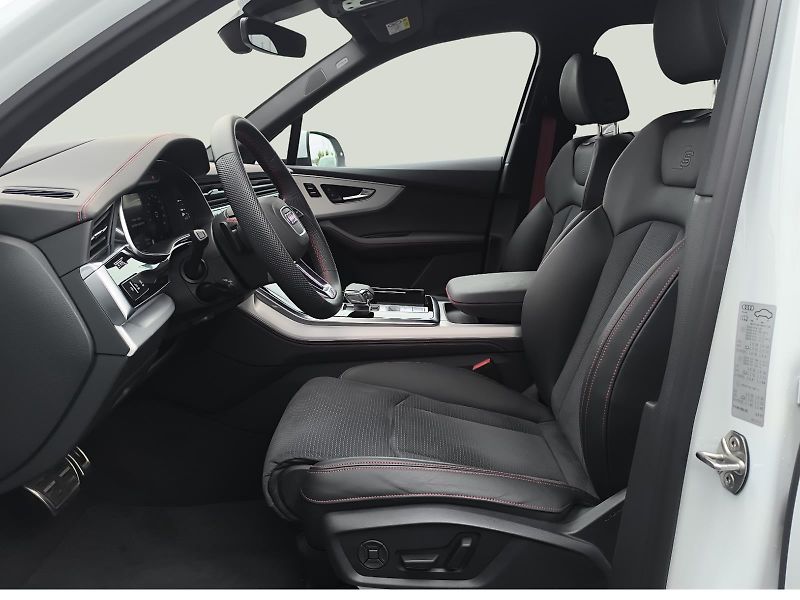 Audi Q7 3.0TDi 210kW S-line - fotka 6 z 26