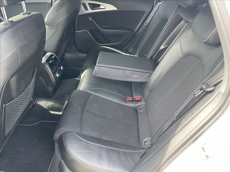 Audi A6 3,0 TDi 150kw S-Line Quattro - fotka 8 z 41