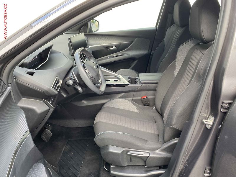 Peugeot 3008 (2023) 1.2 PT, Active, AT, LED - fotka 9 z 19