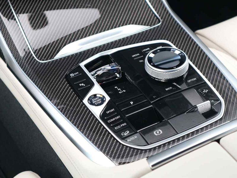 BMW X7 - fotka 9 z 10