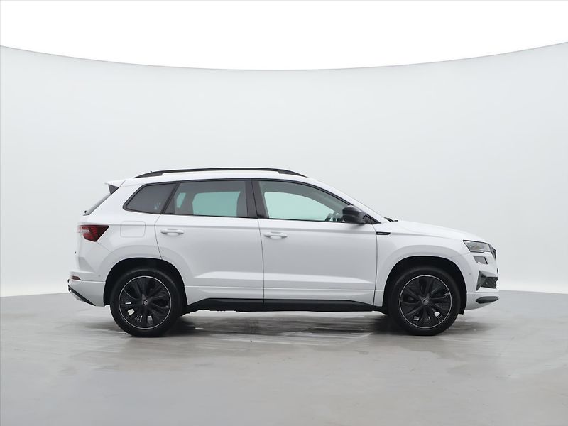 Škoda Karoq 2,0 TDI Sportline 4x4 DSG 1.ma - fotka 8 z 34