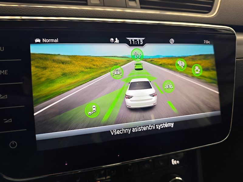 Škoda Superb iV 1.4 TSi Style Plug-in 160kW - fotka 22 z 50