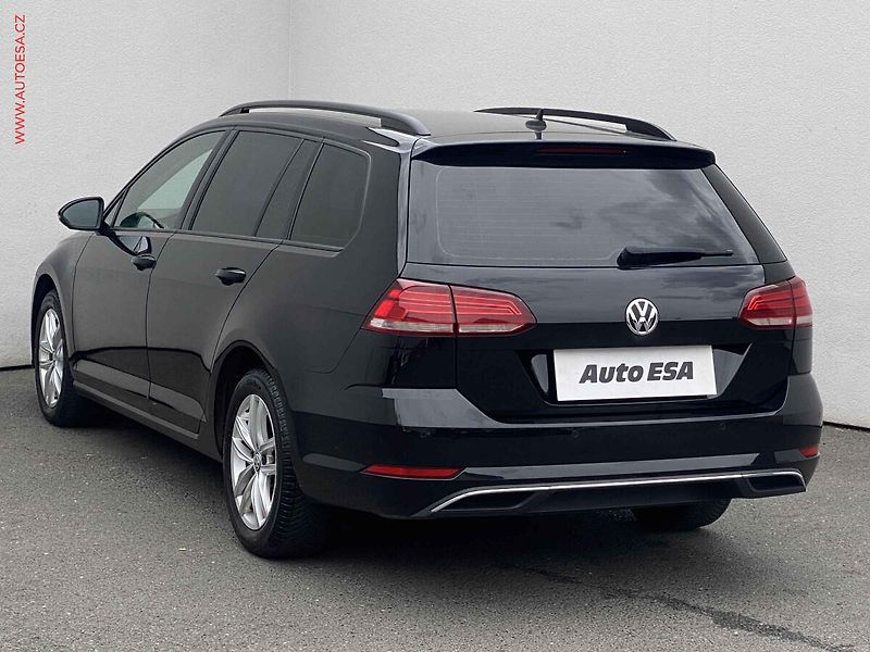 Volkswagen Golf (2019) 2.0 TDi, Comfortline, DSG - fotka 6 z 18