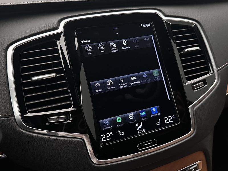 Volvo XC90 T6 AWD INSCRIPTION REZERVACE - fotka 33 z 47