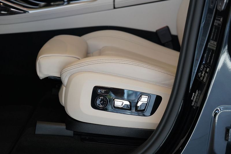 BMW X7 40d xDrive, Laser, Tažné, HUD - fotka 24 z 50