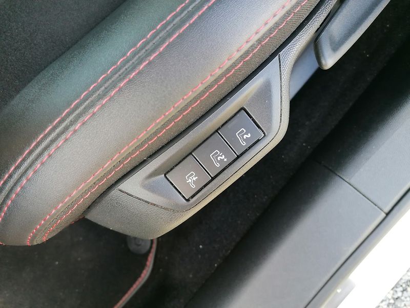 Peugeot 308 (2018) 2.0 HDi SW GT-Line 130kW A/T - fotka 21 z 28