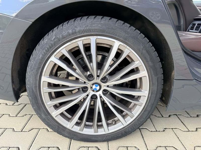 BMW Řada 3 (2021) 320d 2.0 xDrive AT Touring - fotka 16 z 18