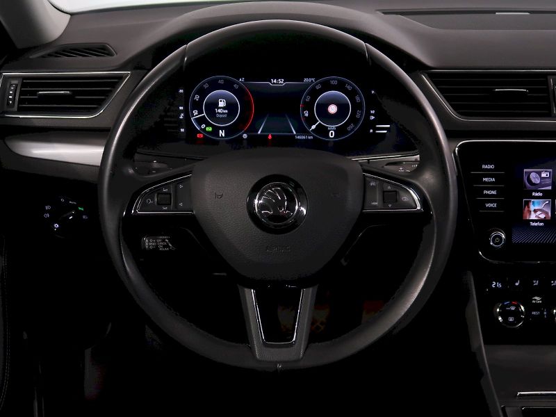 Škoda Superb (2019) STYLE 2.0TDI 140KW DSG 4x4 MAT - fotka 16 z 34