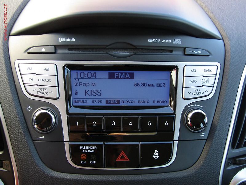 Hyundai ix35 (2011) 1.6 GDi, ČR, AC, tažné - fotka 16 z 17