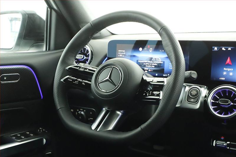 Mercedes-Benz GLB (2026) 200 d 4MATIC - fotka 16 z 22