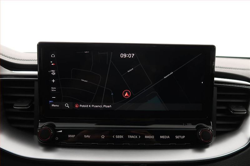Kia XCeed (2019) 1.6 T-GDI, Automat, Serv.kniha - fotka 13 z 20
