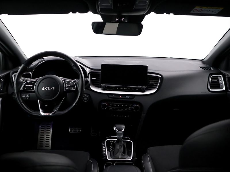 Kia Ceed SW 1,5 T-Gdi 118kW DCT CZ DPH - fotka 29 z 36
