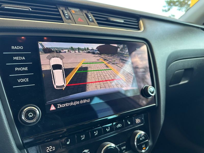 Škoda Octavia (2019) 1.0TSi ACC,KAMERA,NAVI.APP - fotka 10 z 17
