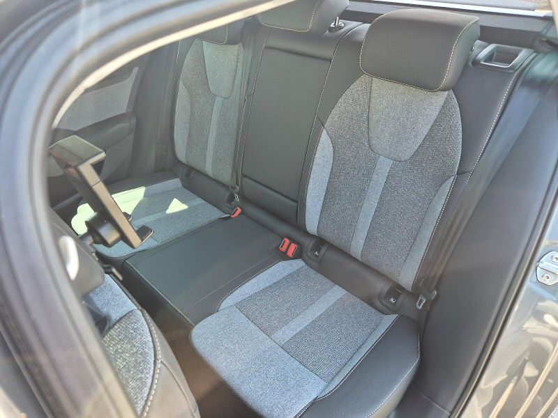 Škoda Octavia (2025) Top Selection 1.5TSi M-HEV 110 - fotka 13 z 31