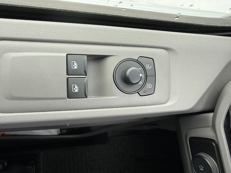 Volkswagen Transporter 2,0 TDI 110 kW - fotka 25 z 30