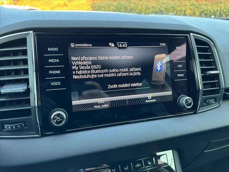 Škoda Karoq 2,0 TDi 110kW Style ADAPTIV - fotka 25 z 45
