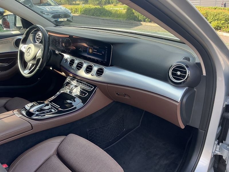 Mercedes-Benz Třídy E 220 d ALL TERRAIN 4MATIC - fotka 16 z 24