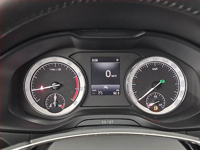 Škoda Karoq (2023) 1.5 TSI - fotka 11 z 22