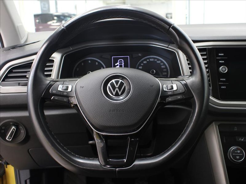 Volkswagen T-Roc 1,5 TSi 110kW DPH Bezklíč ČR - fotka 9 z 14