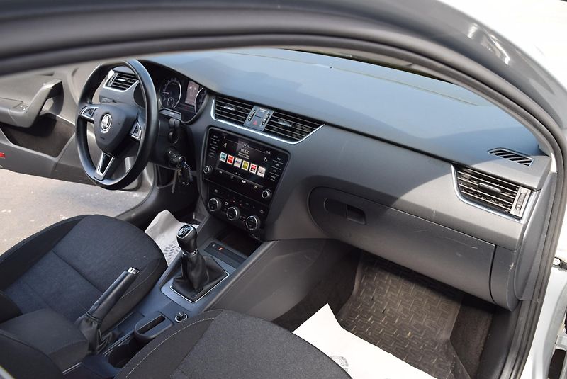 Škoda Octavia (2020) 2.0TDI 110kw SOLEIL FULL LED  - fotka 36 z 47