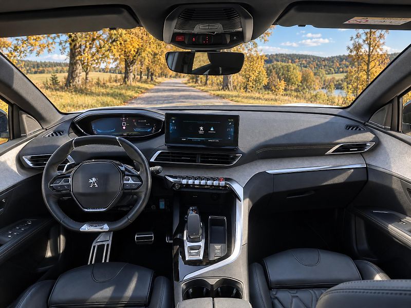 Peugeot 3008 GT 1,6 PureTech 133kW Automat - fotka 24 z 32