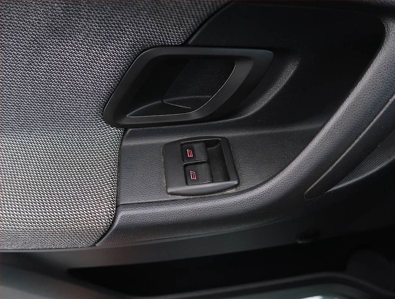 Škoda Fabia (2011) 1.2 TSI, Serv.kniha, po STK - fotka 15 z 15