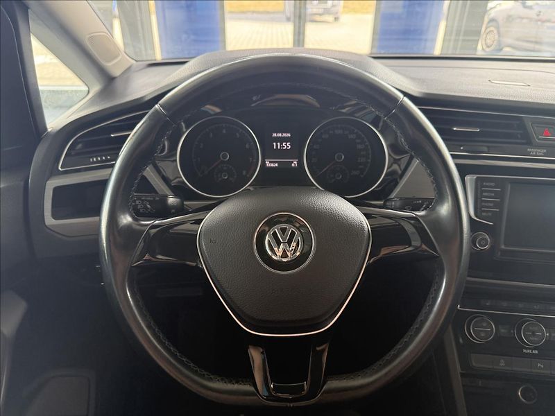 Volkswagen Touran 1,2   TSI,COMFORTLINE,SERVISKA - fotka 13 z 22