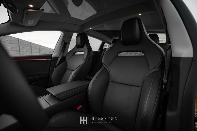 Tesla Model 3 (2024) Performance 625 PS, 4x4 - fotka 3 z 13