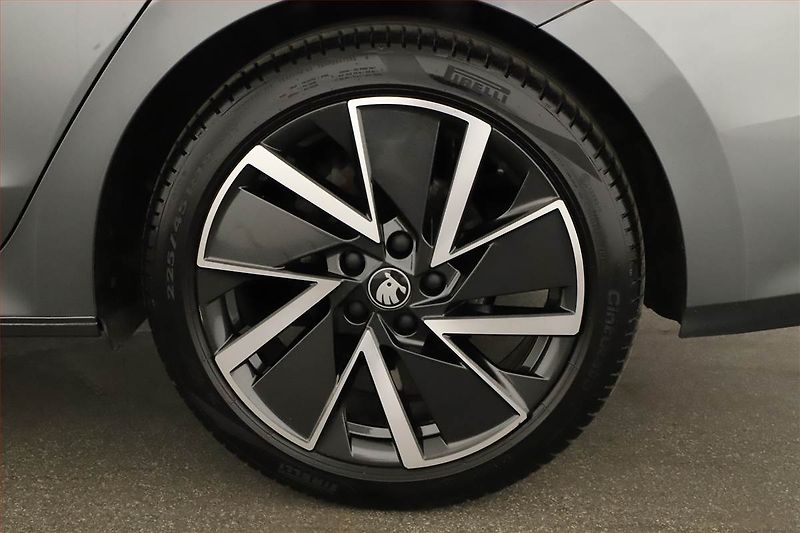 Škoda Octavia (2025) 1.5 TSI, SPORTLINE, KEYLESS - fotka 12 z 15
