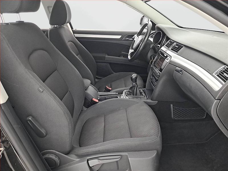 Škoda Superb (2014) Elegance 1.6 TDI, Xenony - fotka 9 z 18