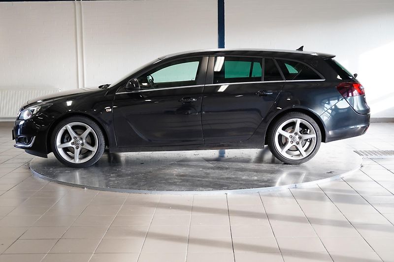 Opel Insignia - fotka 3 z 25