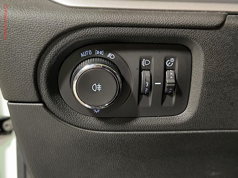 Opel Grandland (2022) 1.2T, 2.maj,ČR, GS Line - fotka 16 z 18
