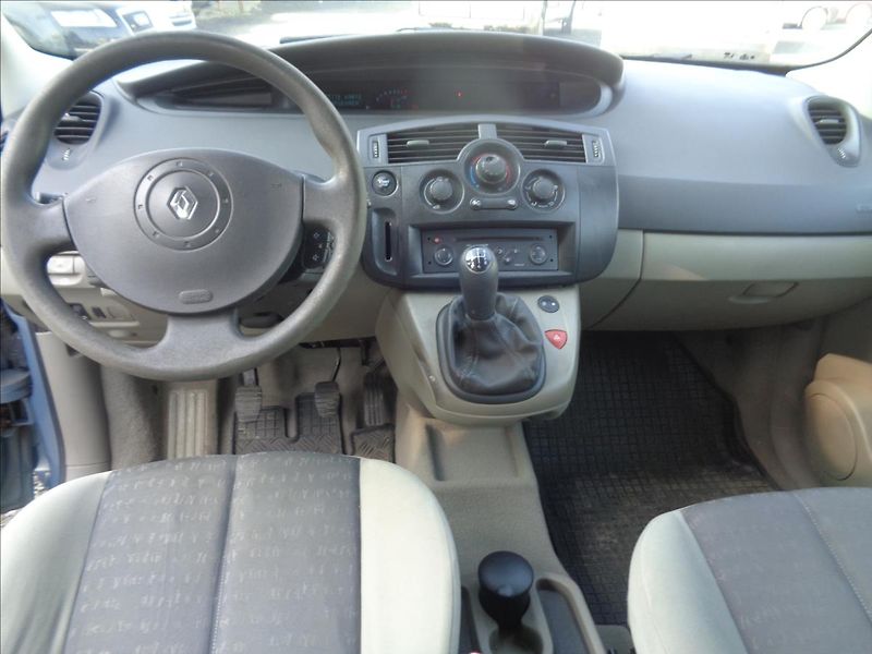 Renault Scénic 1,6 - fotka 8 z 17