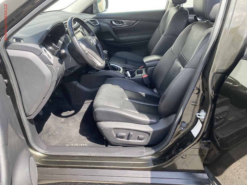 Nissan X-Trail (2016) 1.6 DiG-T, Tekna, kůže, panor - fotka 9 z 21