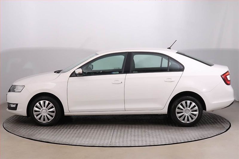 Škoda Rapid (2017) 1.6 TDI, Navi - fotka 3 z 13