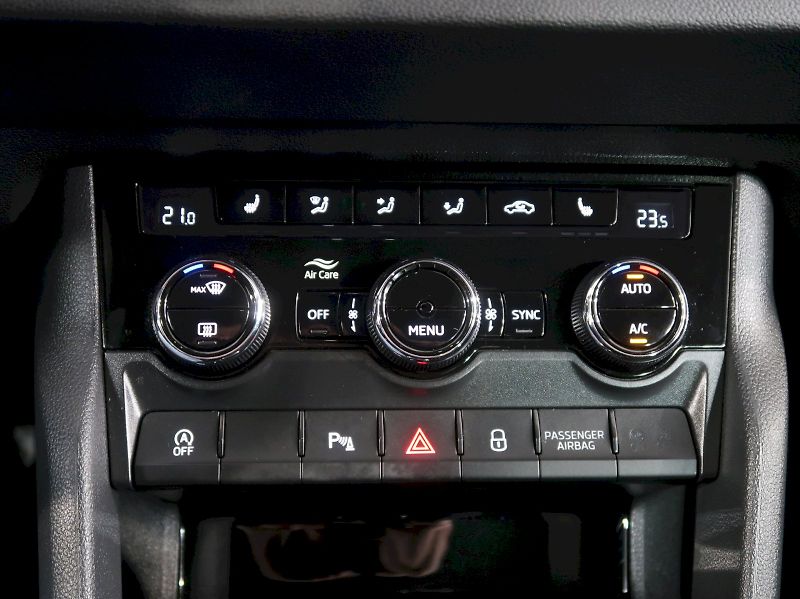 Škoda Karoq (2023) STYLE 2.0TDI 85KW DSG - fotka 32 z 40