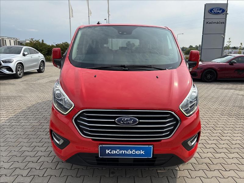Ford Tourneo Custom 2,0 EcoBlue 125Wk Titanium L1 - fotka 8 z 37