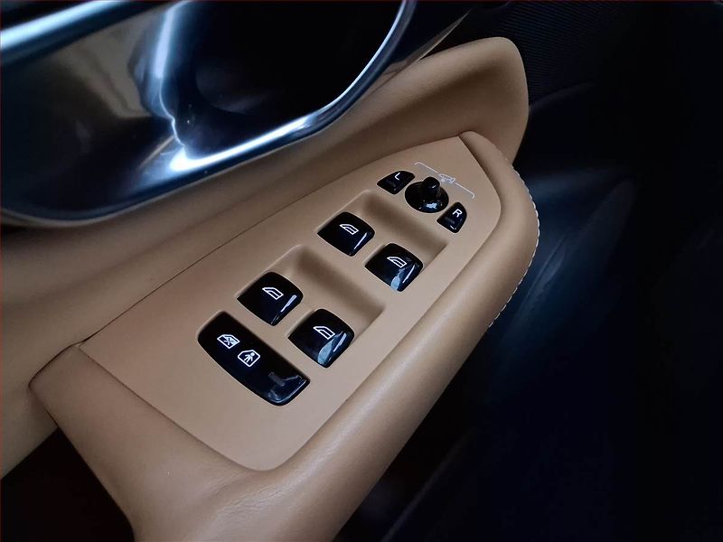 Volvo XC90 (2020) D5 AWD - fotka 19 z 27