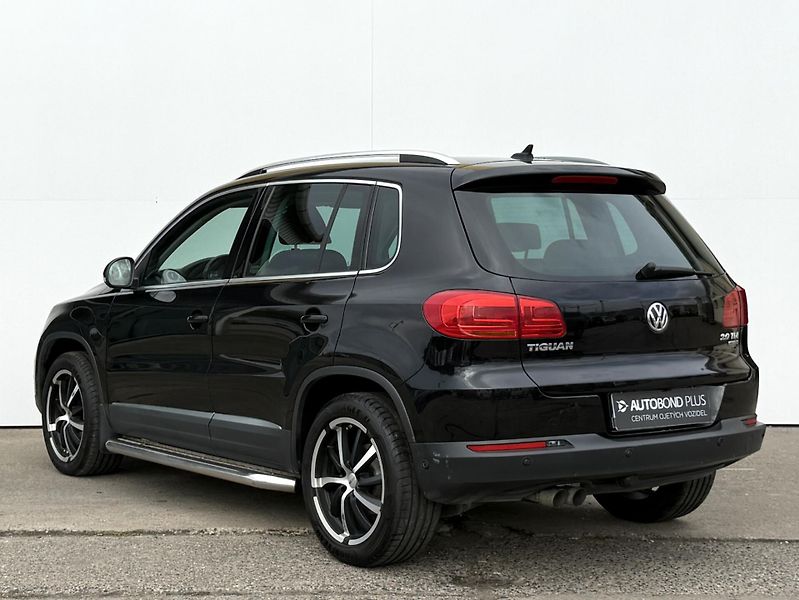 Volkswagen Tiguan 2.0 TDi 103KW DSG 4MOT Sport & - fotka 7 z 19