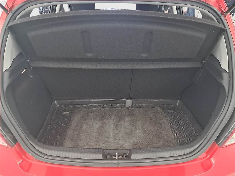 Hyundai i20 (2013) 1.2, Tempomat - fotka 13 z 14