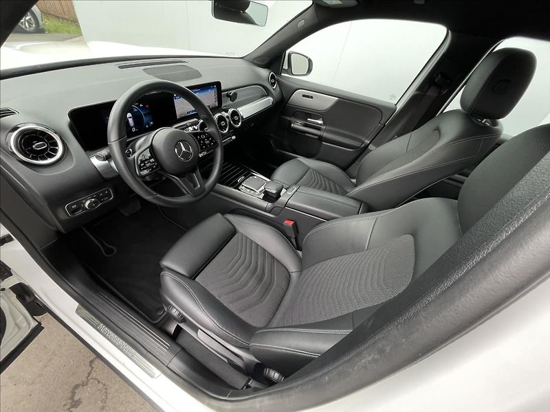 Mercedes-Benz GLB 2,0 200d AT8 7Míst - fotka 5 z 24